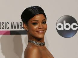 An Ode To Rihanna And Her Doobie Wrap - enhanced-buzz-19319-1385395136-25