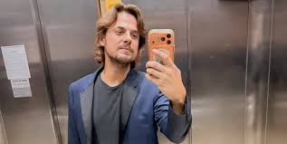 De volta à TV! Daniel Erthal está no elenco de A Fazenda