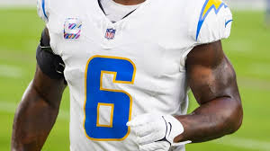 Chargers linebacker Denzel Perryman
