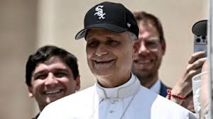 Pope Leo XIV Spotted Wearing White Sox Cap: A Divine Display of Fandom? - Imagen principal del artículo