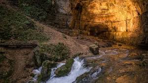 Drama in Falkensteiner Höhle: Verletzter Mann sitzt einen Kilometer tief fest