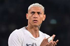 Técnico do Tottenham manda recado sobre Richarlison