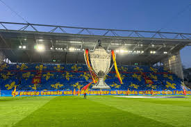 Ils étaient plus de 38 000 Lensois unis avec la mission « de ramener ce trophée mythique dans l’Artois