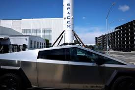 Tesla Stock Falls. Elon Musk Talks Up ‘Special’ Optimus 3 Robot.