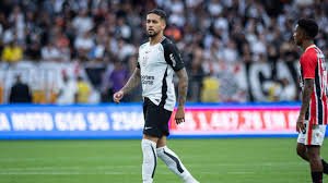 De Cristiano Ronaldo a Deyverson, Matheus Pereira passa carreira a limpo e encara 'cornetas caseiras' para brilhar no Corinthians