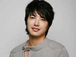 Yoon Sang Hyun Looked like Wonbin When He Was Younger? kimpossible November 22, 2012 0 Comments. Yoon Sang Hyun Looked like Wonbin When He Was Younger? - Yoon-Sang-Hyun