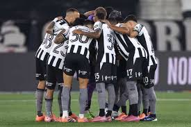 Botafogo encaminha saída de dois atletas por empréstimo