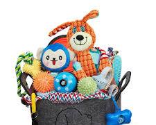 basket filled with pet toysの画像