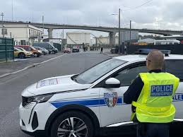 L’alarme retentit au dépôt pétrolier à Caen, une partie de la Presqu’île bouclée : c’est un exercice