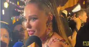Paolla Oliveira diz ser 'louca' por Diogo Nogueira e elogia Virginia no carnaval do Rio