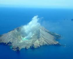 Image of White Island before eruption 2019