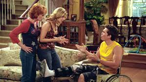 JoAnna Garcia Swisher Reunites With Reba McEntire on 'Happy's Place'