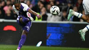 DIRECT - Ligue 1: le TFC veut relever la tête, vivez le match face au Paris FC sur ICI Occitanie