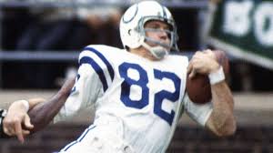 Raymond Berry, Hall of Fame Receiver and NFL Coach, Dies at 93