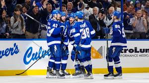 Moser scores in OT as Lightning beat Canadiens 3-2 in Game 2 and tie first-round series