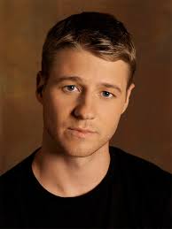 Logan looks a lot like Ryan from The OC. It was very weird for me to watch Logan back in 2004, cos he looked almost the same as Ryan Atwood, protagonist of ... - hotben