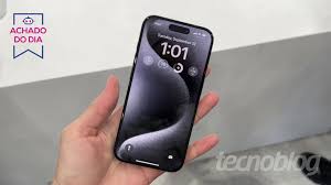iPhone 15 sai por menos da metade do preço para clientes Amazon Prime