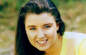 Emma Jackson Dannii Minogue Episodes: 400 - 531; 544 - 608. Parents: Bridget Jackson; Barry Jackson (stepfather) Siblings: Troy and Justin - jackson_emma