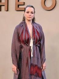 Odyssey’s Samantha Morton Recalls Being Homeless Amid Mom’s Mental Health Battle, Dad’s Alcoholism
