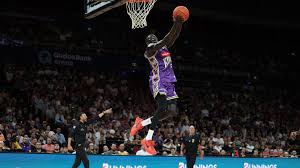 Kings move into second place