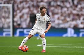 Real Madrid Rinde Homenaje a Luka Modric con Camiseta Edición Limitada
