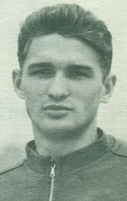 Puskás Lajos (1944. augusztus 13., Tetétlen) a DVSC (1960-64: 98 bajnoki / 19 gól) és a Vasas (1964-74: 196 bajnoki / 132 gól; két bajnok-, ... - puskas-lajos