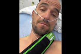 Nino Schurter verletzt sich bei Roller-Sturz schwer: Arm gebrochen und ausgekugelt — MTB-News.de