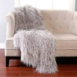 M: Faux Fur Throw Blanket x - White Mink: Home