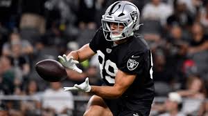 Brock Bowers Injury Update, Timeline to Return to Raiders After Reported Knee Surgery — Bleacher Report