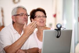 Imagini pentru chat pe Internet