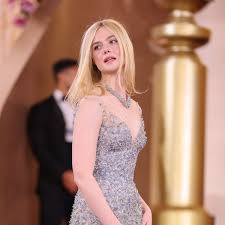 Is Elle Fanning’s One-of-a-Kind Cartier Golden Globes Necklace a Sign of Things to Come?
