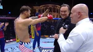 UFC live updates: Aussie champ poses with Trump amid White House chaos