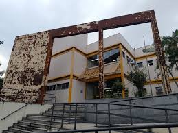 Homem é encontrado morto dentro de escola em Niterói; Polícia Civil investiga as circunstâncias da morte