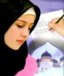 Di dalam Al-Qur&#39;an Hadits, kata2 yang ada hubungannya dengan kata wanita itu ada empat, yaitu : Mar&#39;atus Sholihah, Ummul Kitab, Ummul Quro&#39;, Ummul Mujahid. - wanita-solehah1