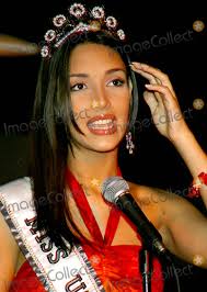 GALERIA DE AMELIA VEGA - Página 16 Images?q=tbn:ANd9GcQJsg9RoKQUr3uG7U9jIf3sPlP6rZp2iBM5NyLXT4MVMHbu9Ir4