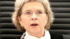 ... Chief judge Wenche Elizabeth Arntzen. The gunman behind the Norway massacres yesterday said he was inspired by Al-Qaeda and would repeat the carnage if ... - world_01_1_temp-1334732755-4f8e67d3-620x348