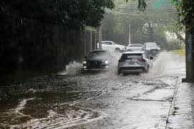 Salvador registra a 3ª maior chuva do Brasil em 24 horas; veja a previsão para os próximos dias