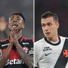 Time da 'capital do surfe' pode empurrar Fla e Vasco para luta contra queda