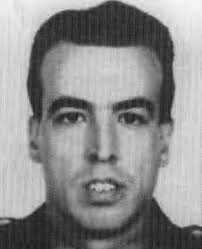 A las 14:00 horas del 18 de marzo de 1993, ETA asesinaba en San Sebastián al cabo primero de la Guardia Civil EMILIO CASTILLO LÓPEZ DE LA FRANCA, ... - emilio-castillo