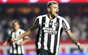 Botafogo e Tiquinho Soares costuram acordo; entenda contrato