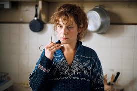 “Darling”, de Christine Carrière : Marina Foïs, superbe, dans ce rôle de femme meurtrie