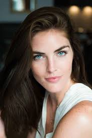 Take for example Hilary Rhoda&#39;s long hairstyle. Nothing special, right? Add in a deep swoop and it instantly becomes very a la mode, ultra modern and sexy! - Hilary-Rhoda-Deep-Side-Part-Long-Hair