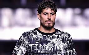 Pedro Raul luta por espaço no Corinthians em meio a cobranças e incertezas