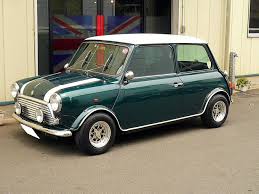 Risultati immagini per mini cooper vecchio modello verde