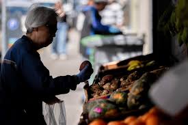 Inflation expectations fall in key Fed survey