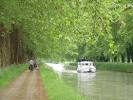 Piste cyclable canal lateral garonne france