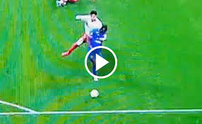 Antes de volver al Club América, Emilio Lara protagonizó un indeseable momento ante Cruz Azul: Ingreso e in...