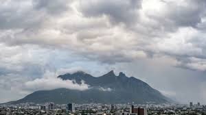 Lluvia se retrasa… pegará este lunes por la mañana en Monterrey
