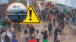 Alerta de bomba en el Aeropuerto Internacional de la Ciudad de México moviliza a la Marina y equipo antiexplosivos tras reporte en un avión de Viva Aerobus que se dirigía a Mérida este sábado por lo que autoridades inspeccionaron equipajes y aeronave p