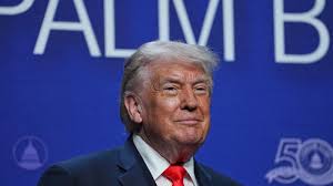 Trump Attacks Hakeem Jeffries Over Supreme Court Criticism
